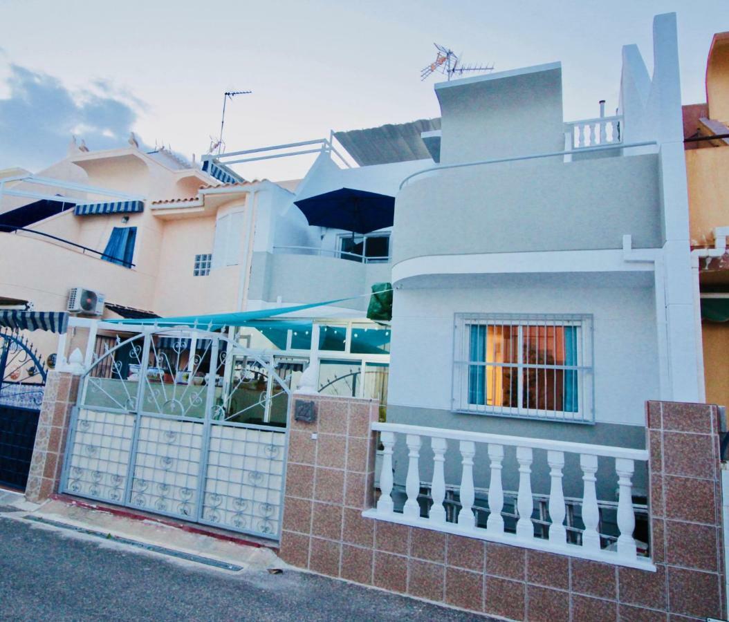 Casa Turquesa Villa ตอร์เรเวียคา ภายนอก รูปภาพ